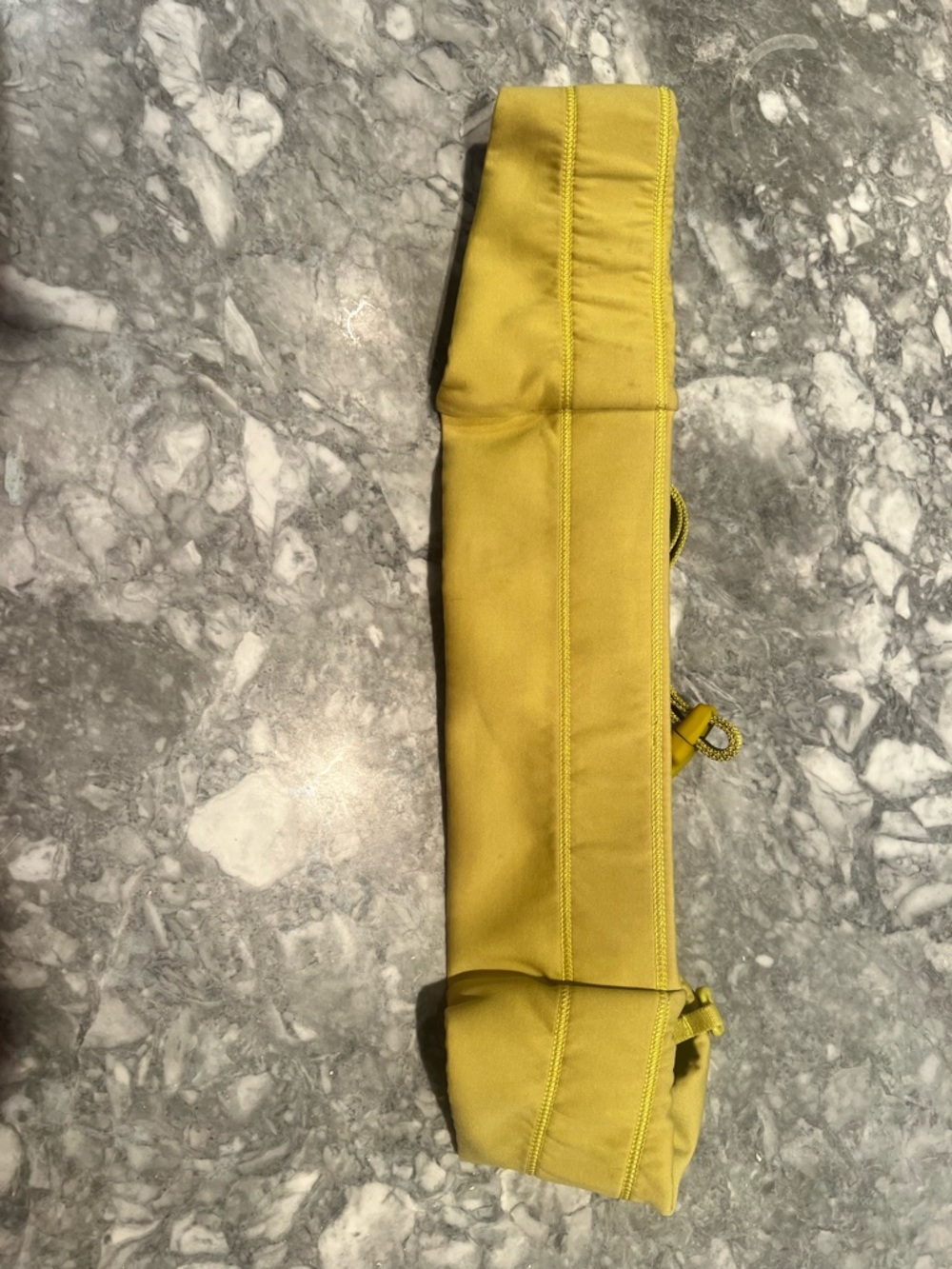 Yellow Running Belt with Front Zip Pocket - Picture 3 of 3